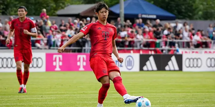 Hiroki Ito, Bek Jepang Bayern Munchen, Alami Cedera Patah Tulang Metatarsal