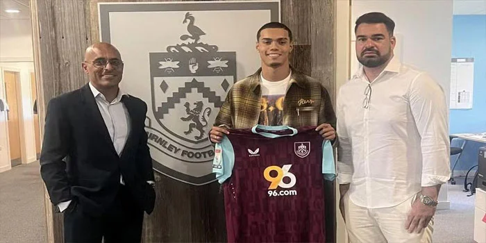 Joao Mendes Tak Lagi di Barcelona Bergabung Dengan Burnley