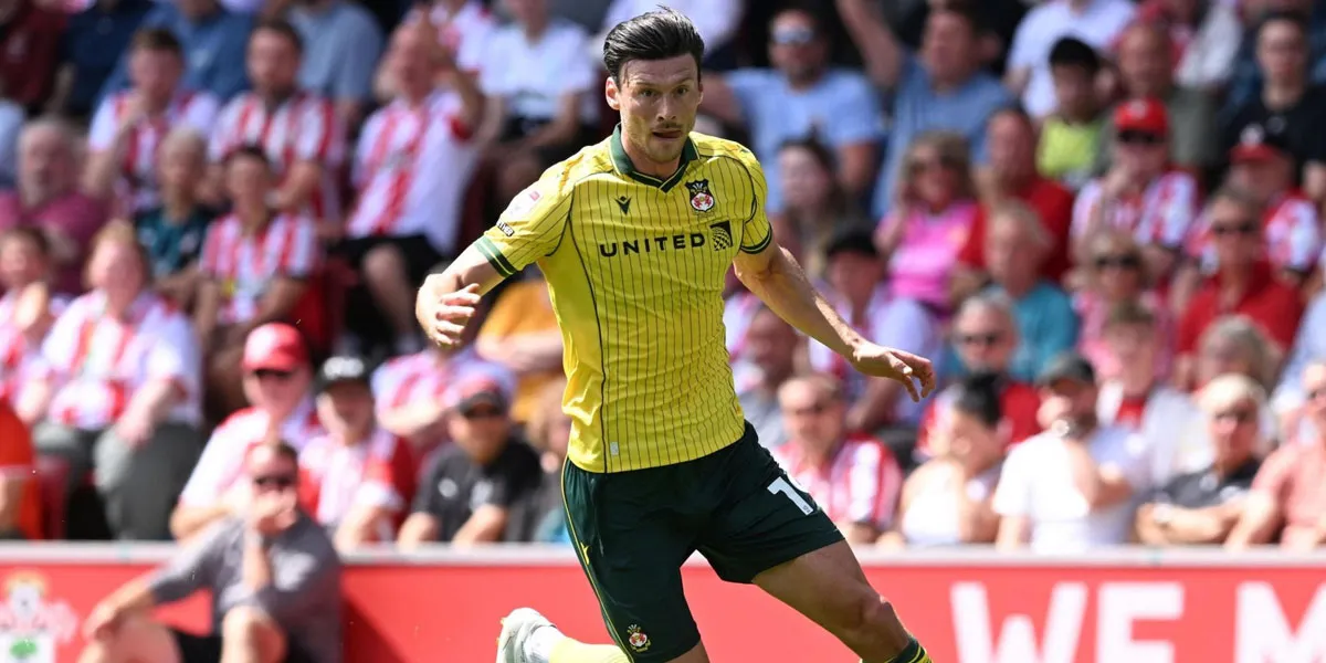 Peran-Penting-Kieffer-Moore-di-Lini-Serang